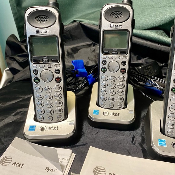 AT&T SynJ SB67138 4-Line Corded/Cordless Phone System + 8x SB67108 Handsets - Picture 5 of 11